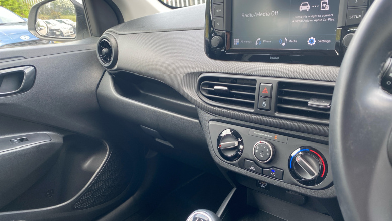 Hyundai i10 1.0 MPi SE Connect 5dr Petrol Hatchback